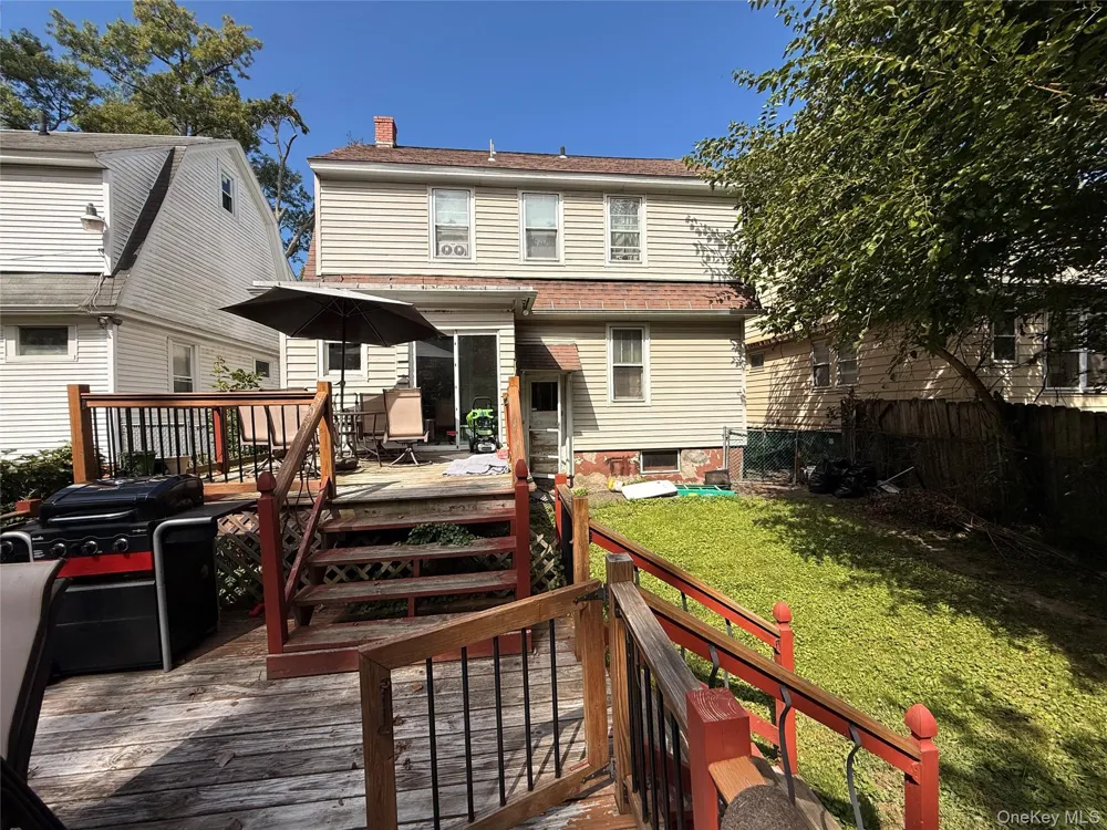 30 Bogart Ter Colonie, NY 12202