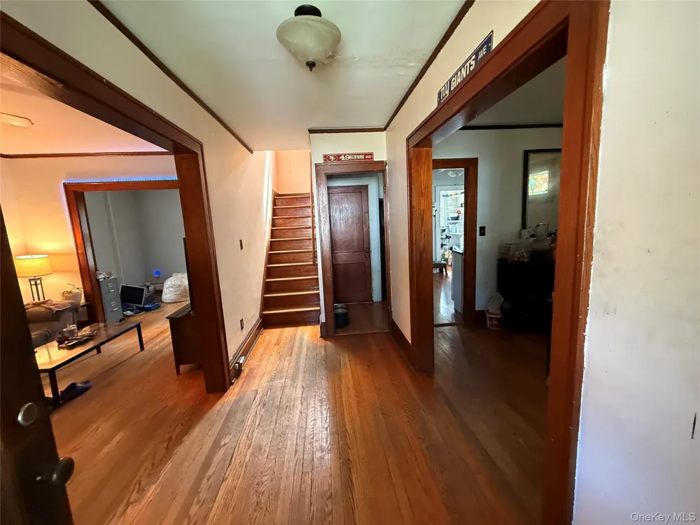 30 Bogart Ter Colonie, NY 12202