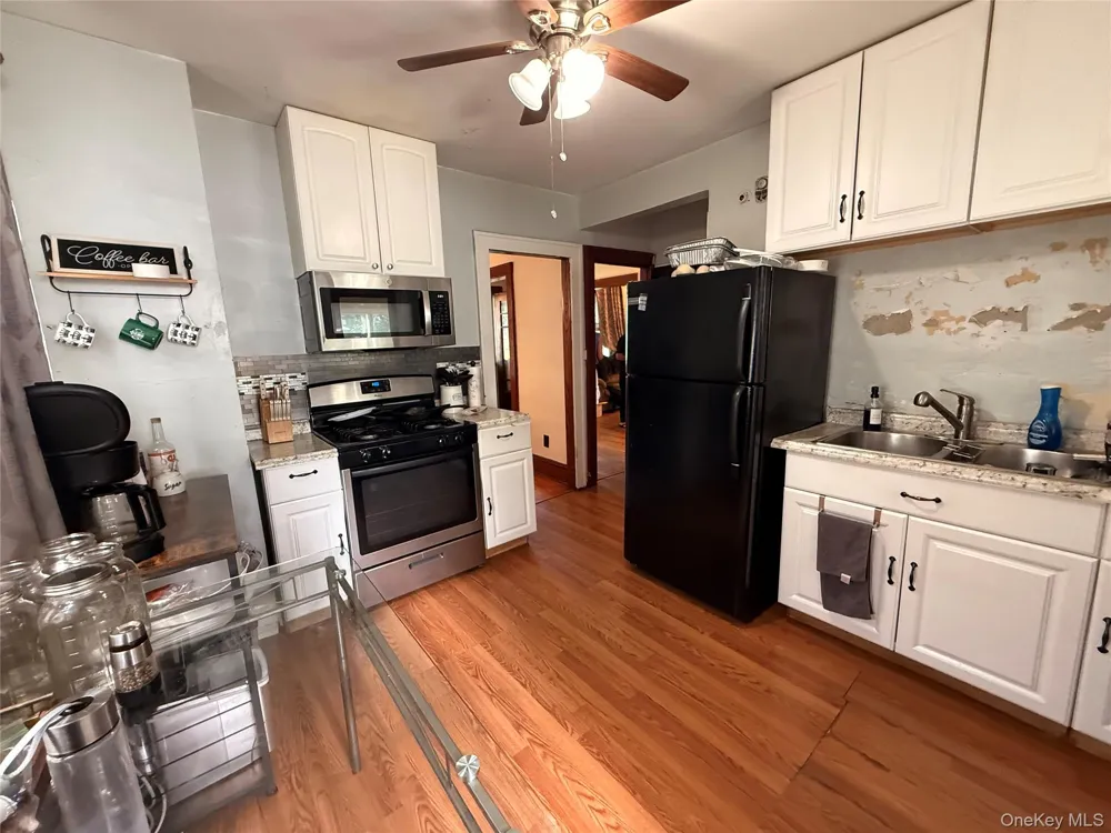 30 Bogart Ter Colonie, NY 12202