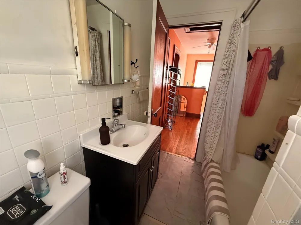 30 Bogart Ter Colonie, NY 12202