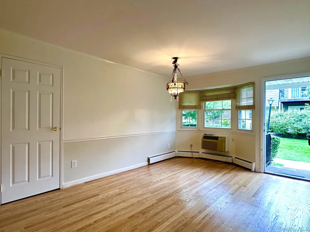 3922 Wilshire Lane #H Oakdale, NY 11796