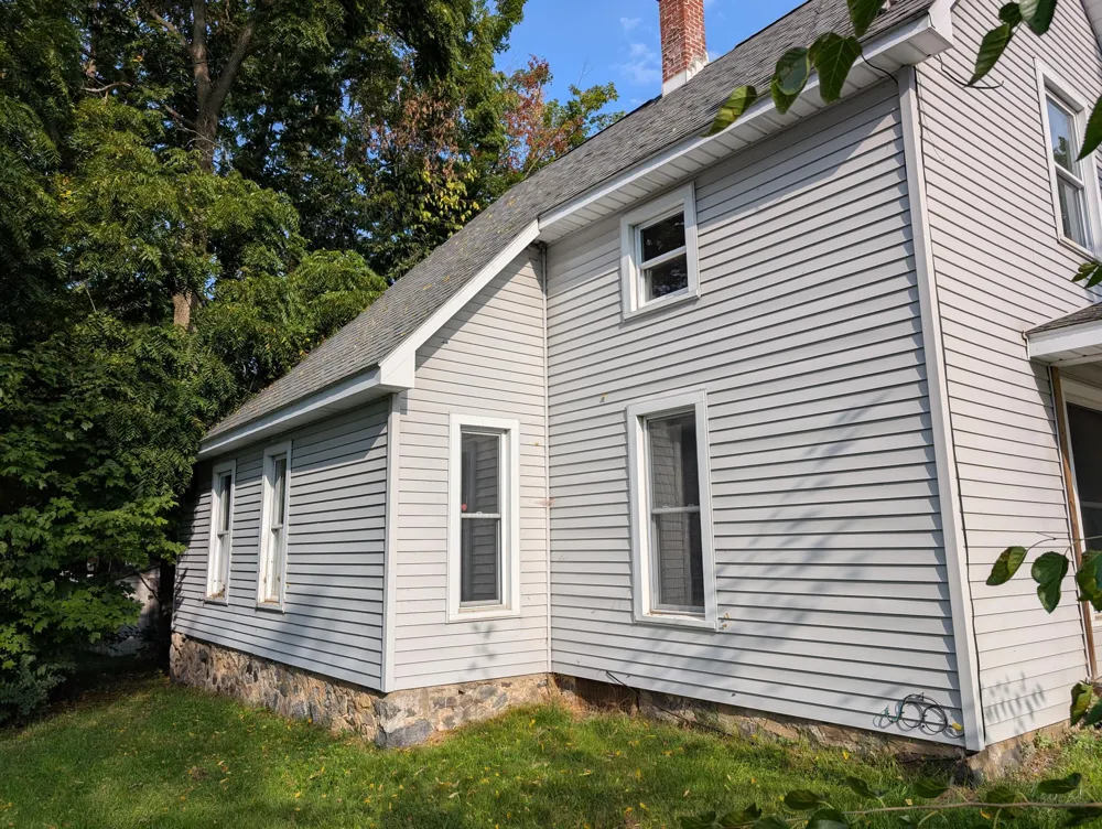 324 S East Street Cassopolis, MI 49031