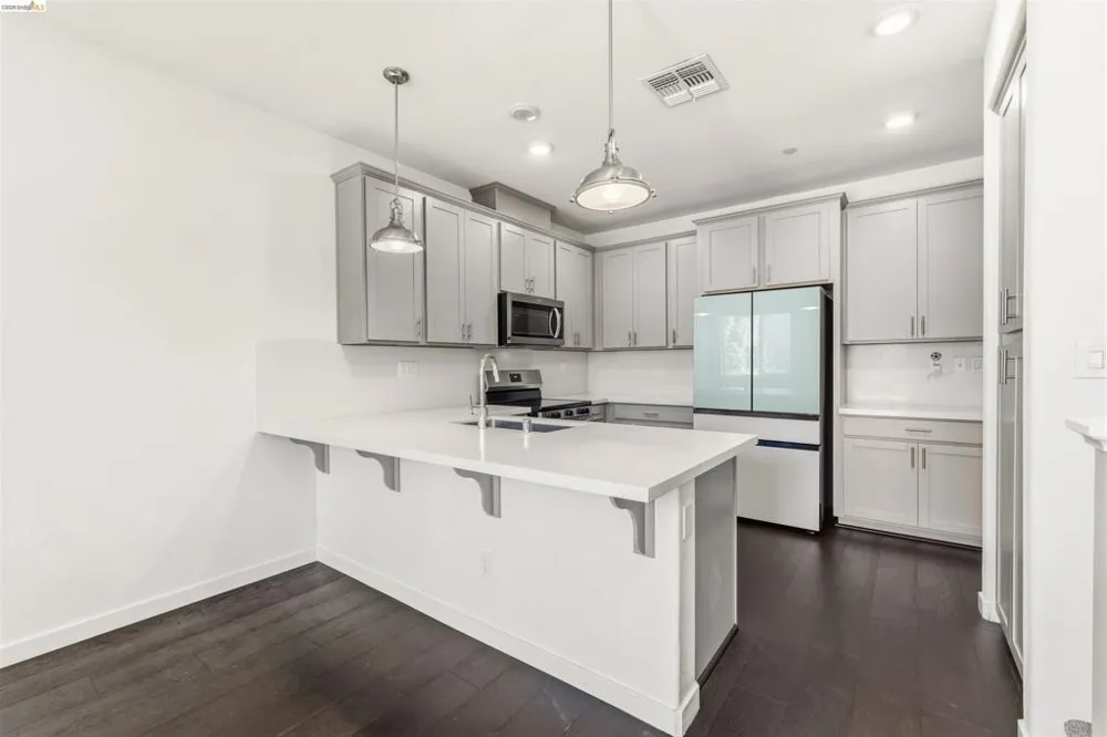 2570 Natomas Crossing Drive Sacramento, CA 95834