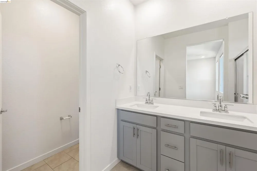 2570 Natomas Crossing Drive Sacramento, CA 95834
