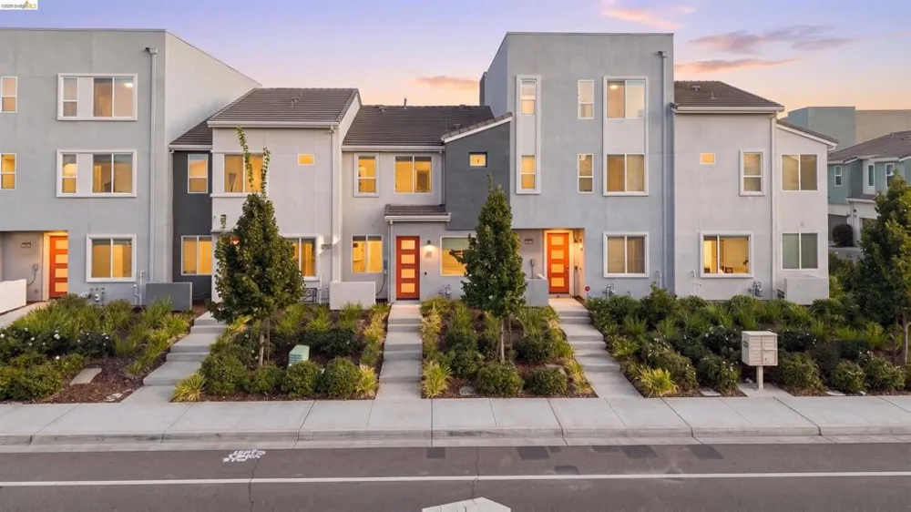 2570 Natomas Crossing Drive Sacramento, CA 95834