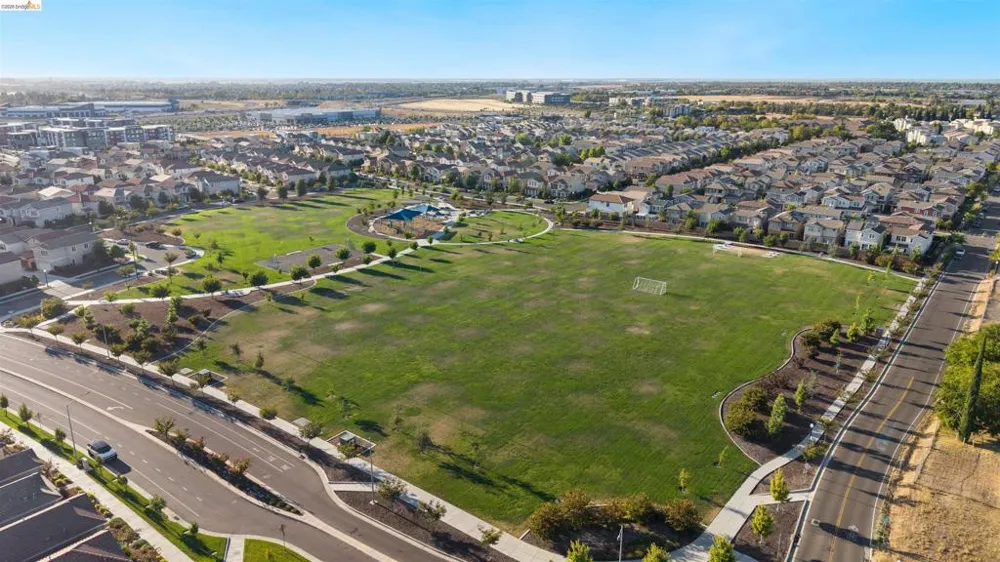 2570 Natomas Crossing Drive Sacramento, CA 95834
