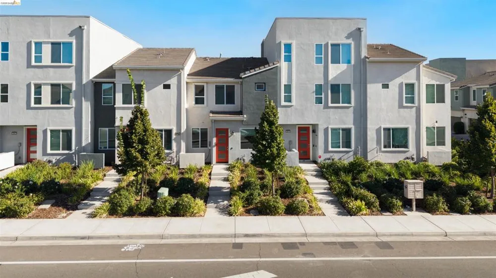2570 Natomas Crossing Drive Sacramento, CA 95834