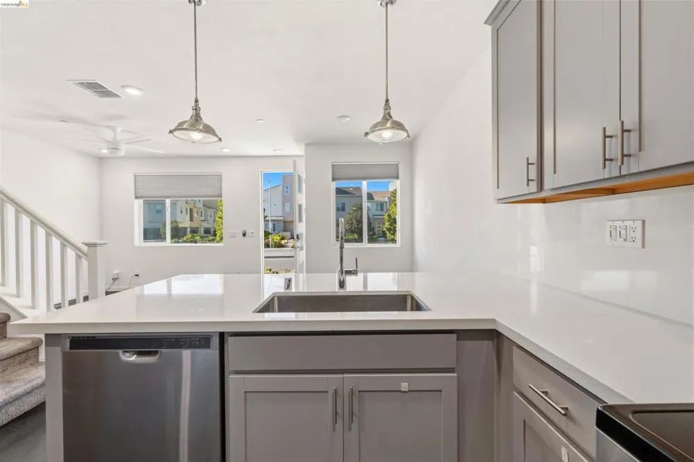 2570 Natomas Crossing Drive Sacramento, CA 95834