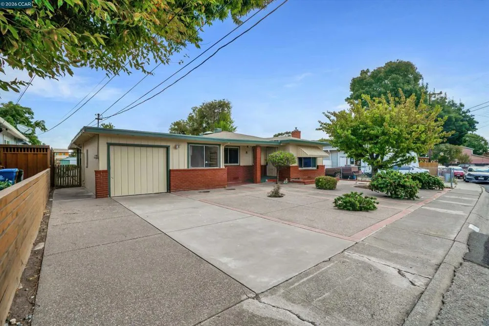 8 Water St Bay Point, CA 94565