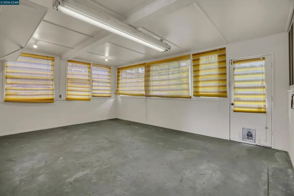 8 Water St Bay Point, CA 94565