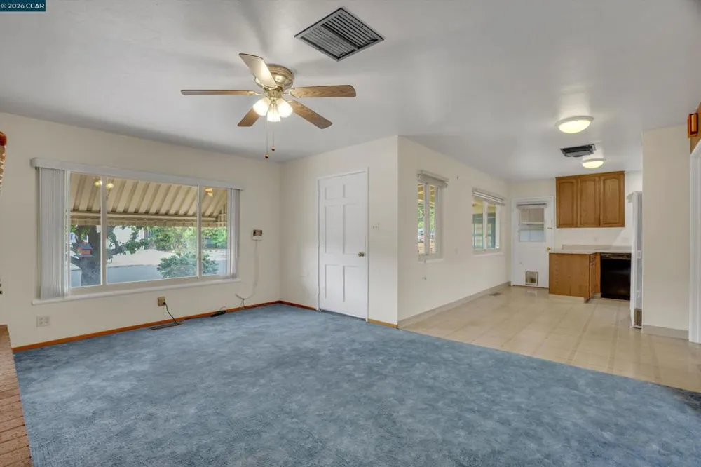 8 Water St Bay Point, CA 94565