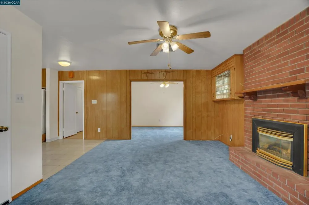 8 Water St Bay Point, CA 94565