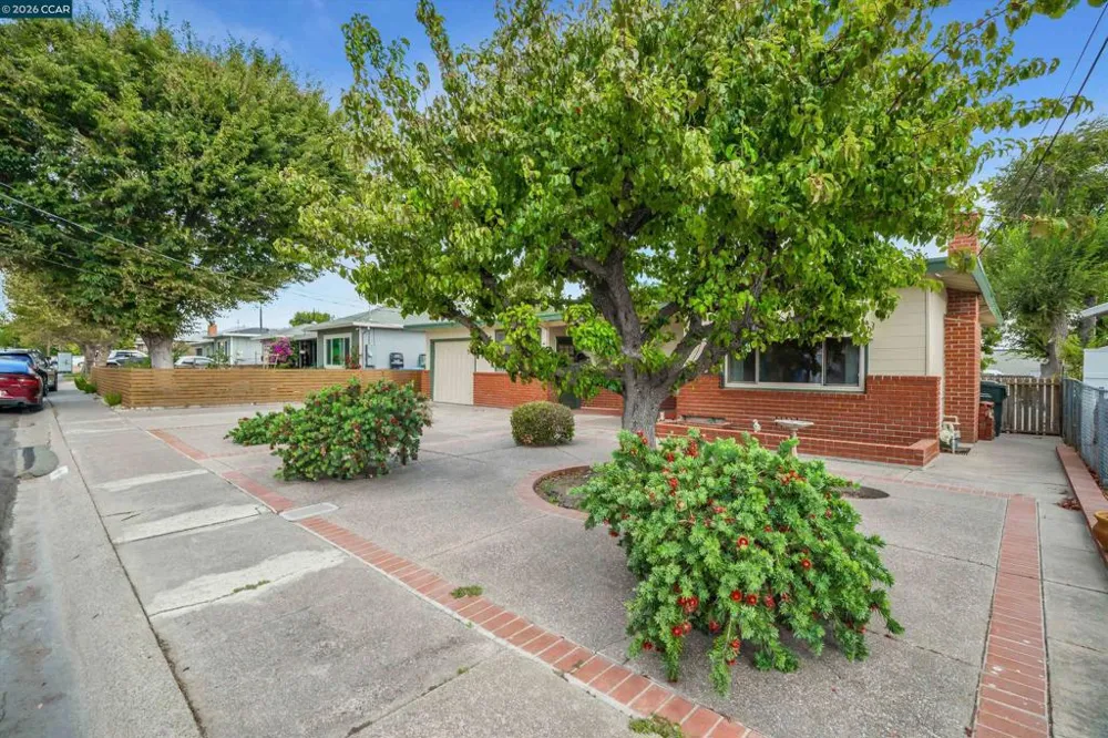 8 Water St Bay Point, CA 94565