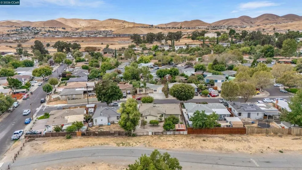 8 Water St Bay Point, CA 94565