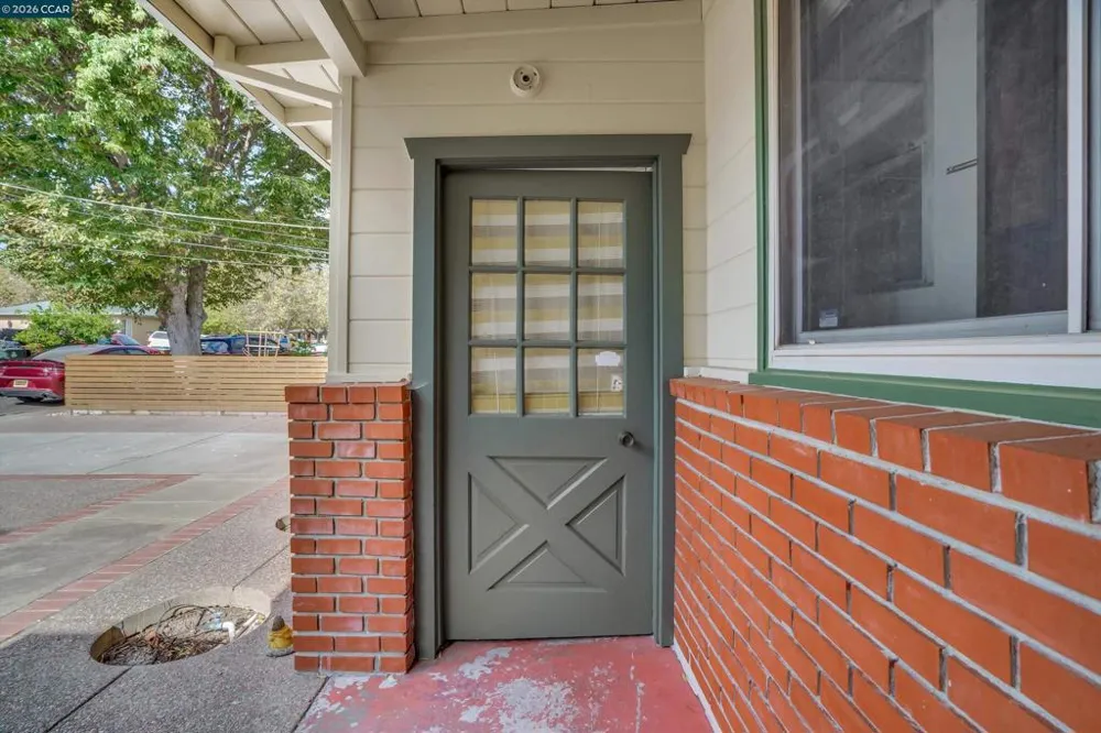 8 Water St Bay Point, CA 94565
