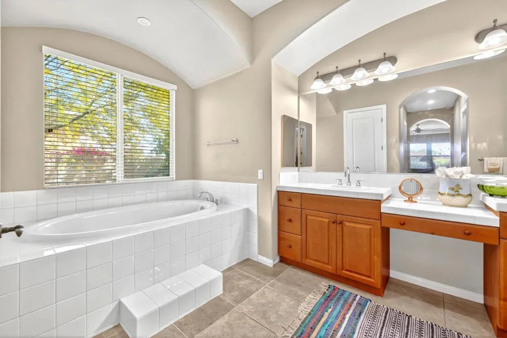 120 Tesori Drive Palm Desert, CA 92211