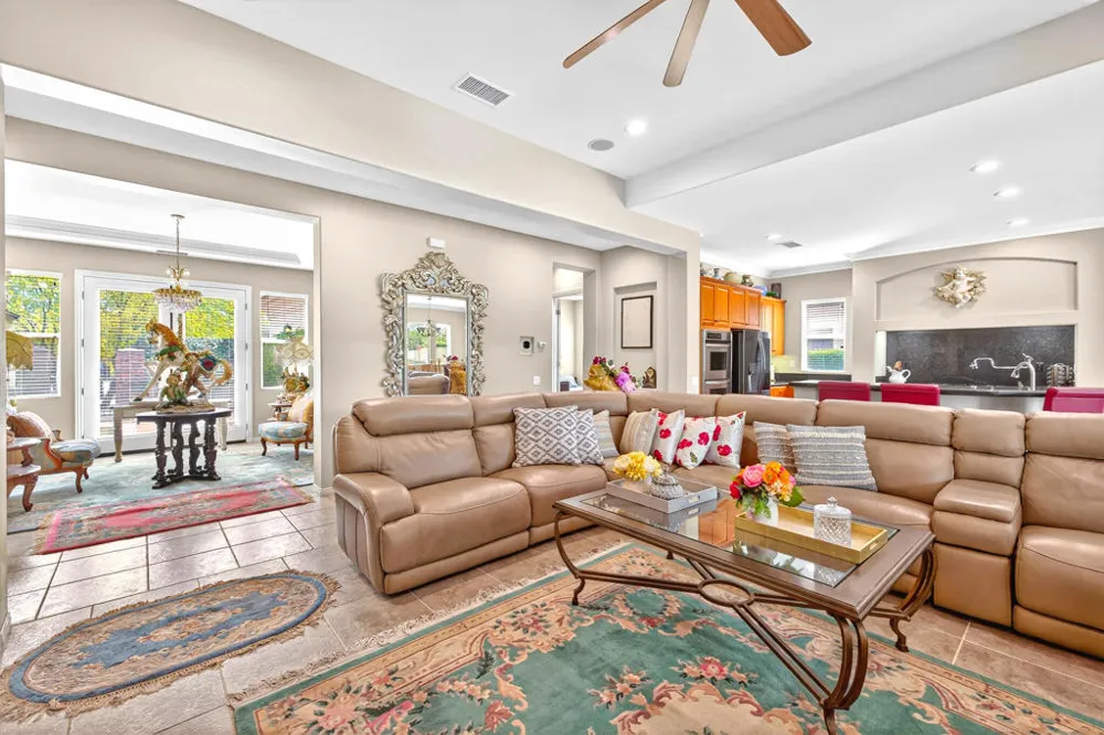 120 Tesori Drive Palm Desert, CA 92211
