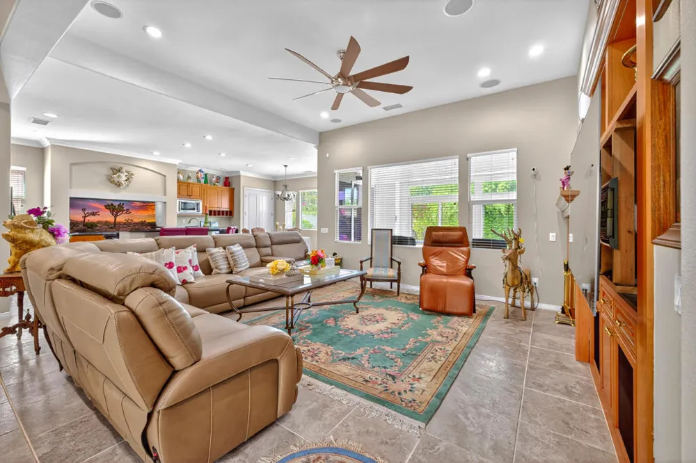 120 Tesori Drive Palm Desert, CA 92211