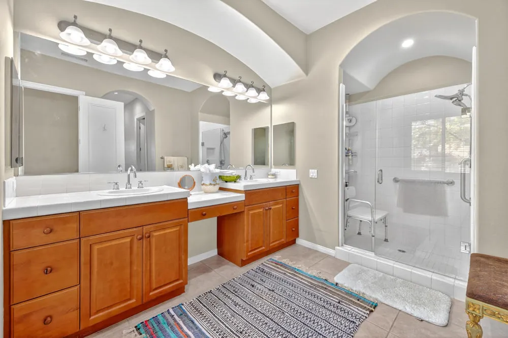 120 Tesori Drive Palm Desert, CA 92211