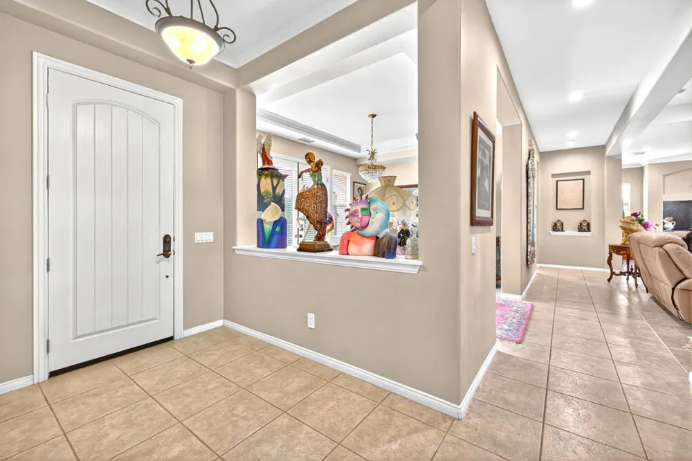 120 Tesori Drive Palm Desert, CA 92211