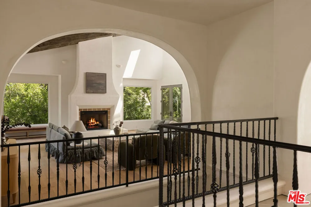 17647 Belinda Street Encino, CA 91316