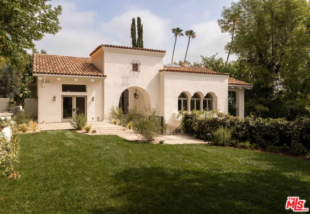 17647 Belinda Street Encino, CA 91316