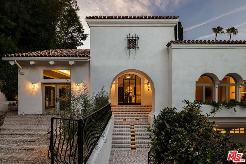 17647 Belinda Street Encino, CA 91316