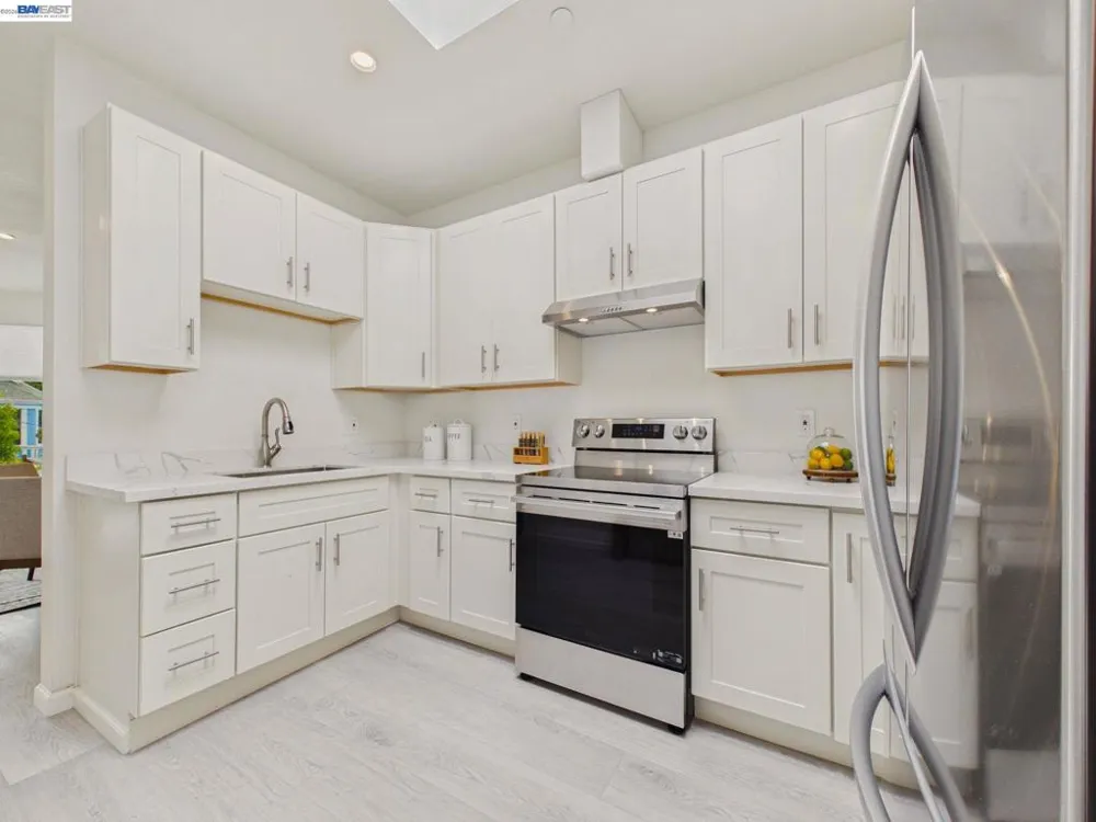 718 26th Oakland, CA 94612