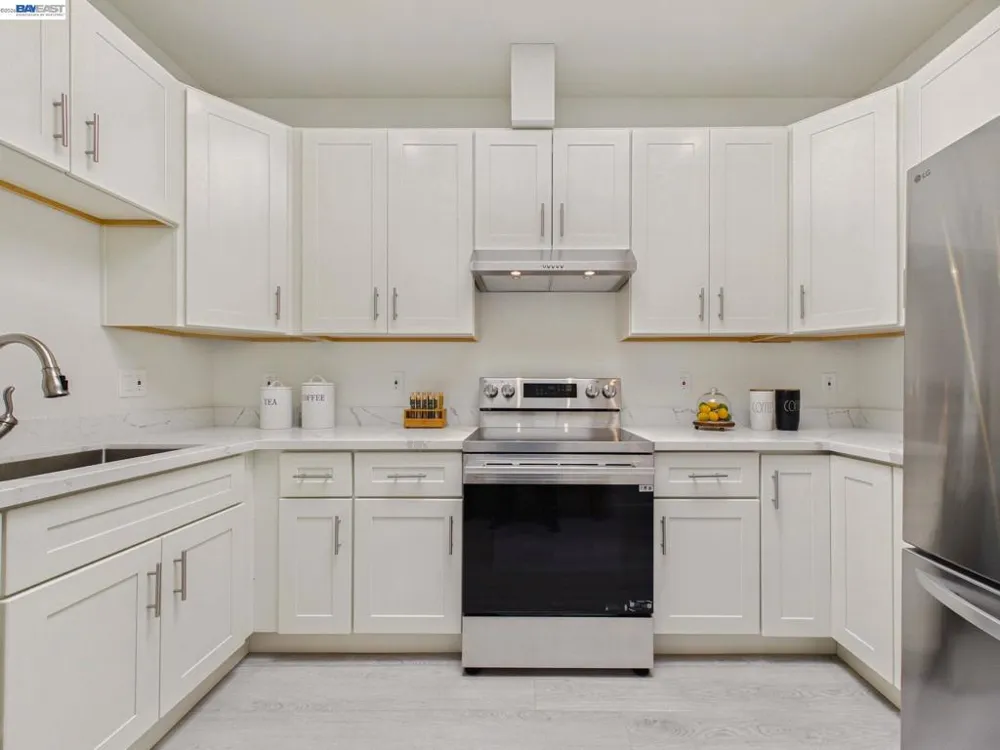 718 26th Oakland, CA 94612