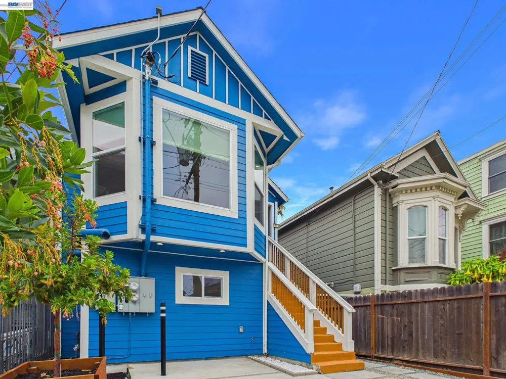 718 26th Oakland, CA 94612