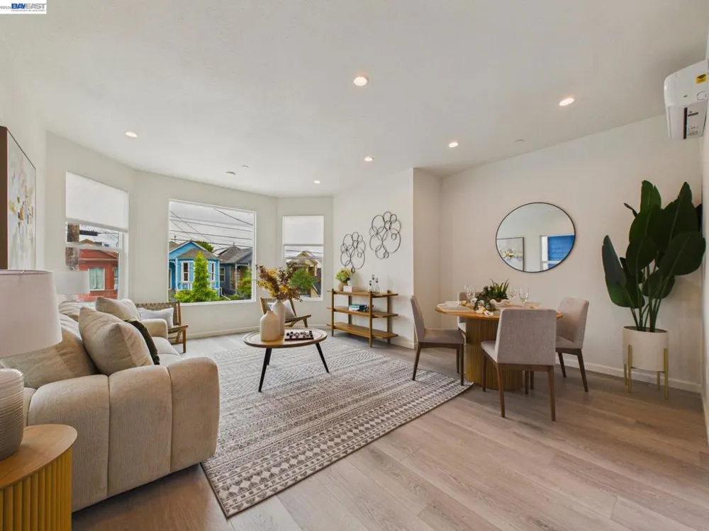 718 26th Oakland, CA 94612
