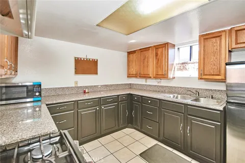 11829 Ferris #C