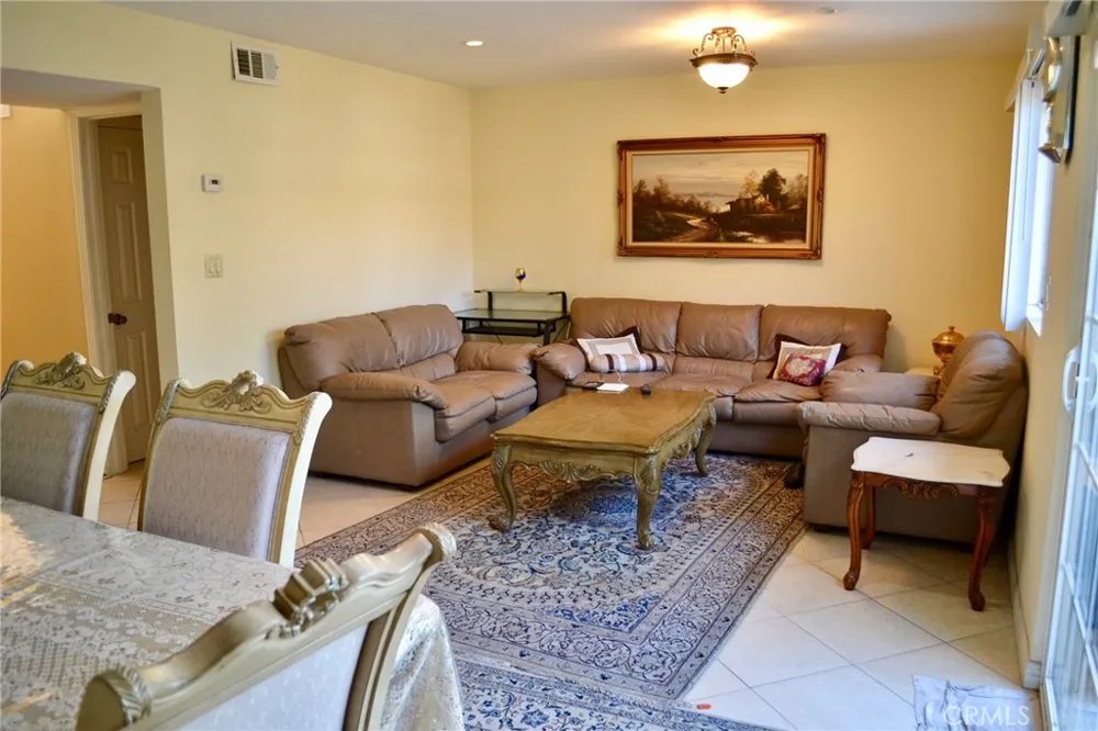 18911 KITTRIDGE #60 Reseda, CA 91335