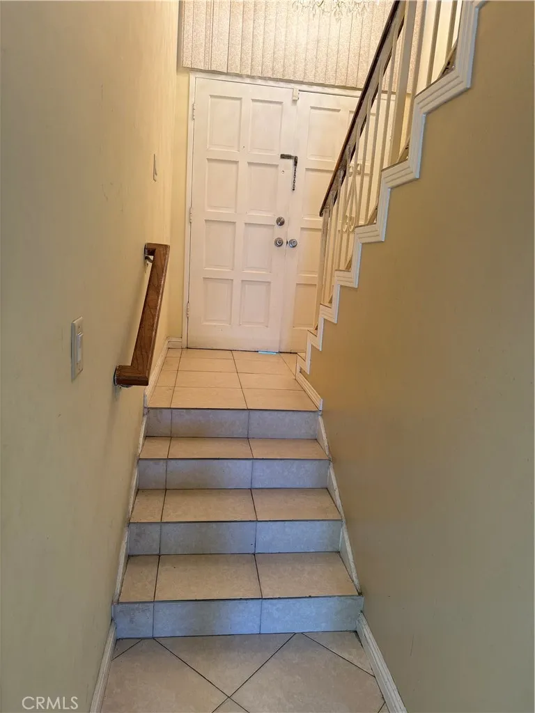 18911 KITTRIDGE #60 Reseda, CA 91335