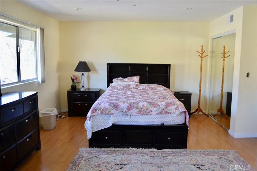 18911 KITTRIDGE #60 Reseda, CA 91335