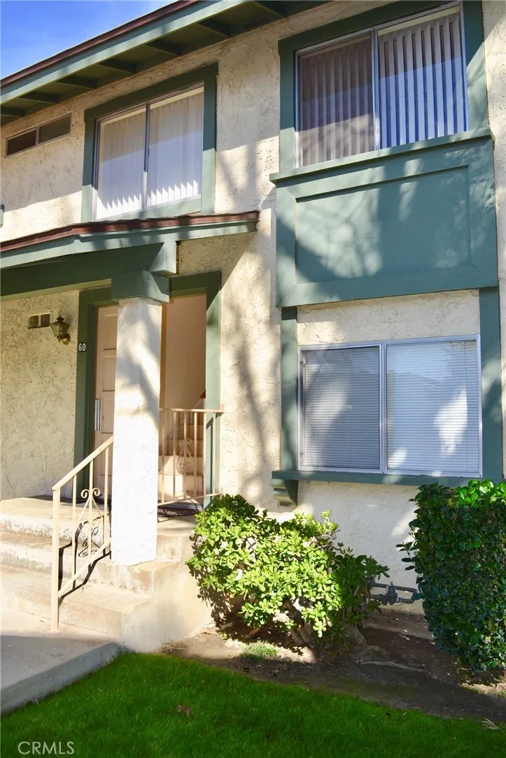 18911 KITTRIDGE #60 Reseda, CA 91335