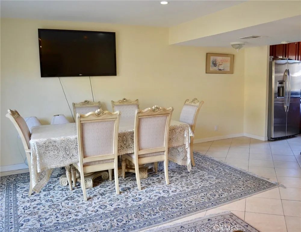 18911 KITTRIDGE #60 Reseda, CA 91335