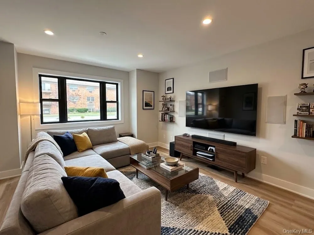 161 Union Avenue #5 Lynbrook, NY 11563