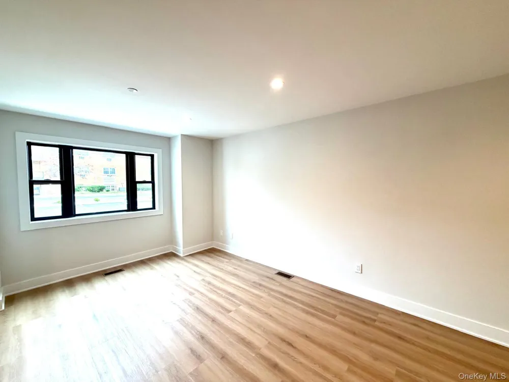161 Union Avenue #5 Lynbrook, NY 11563