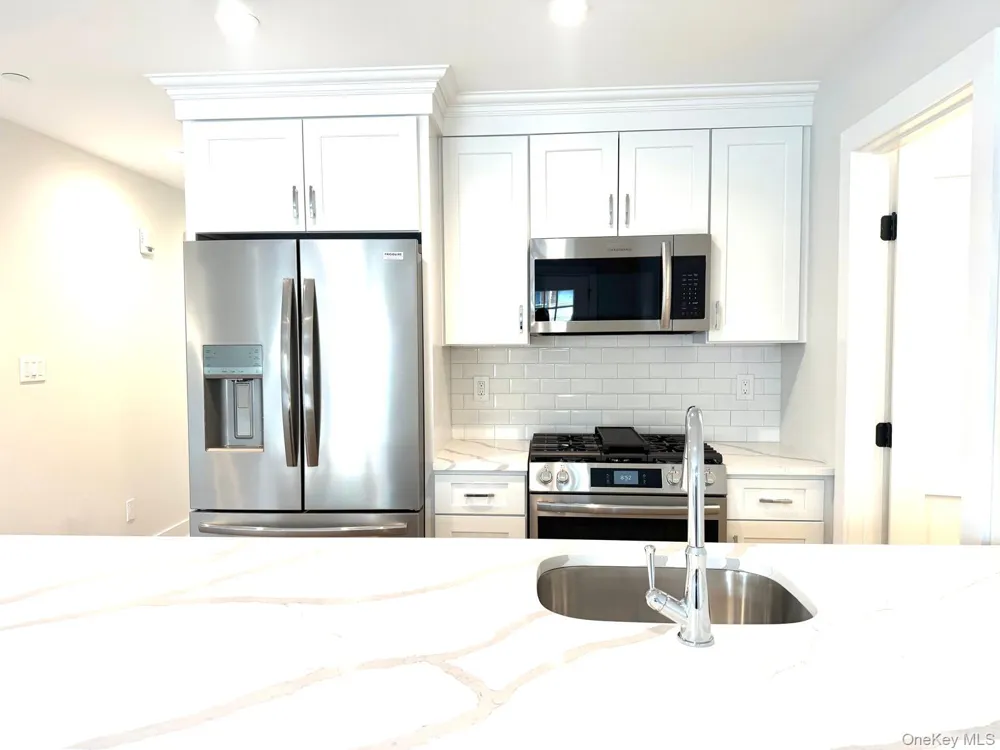 161 Union Avenue #5 Lynbrook, NY 11563