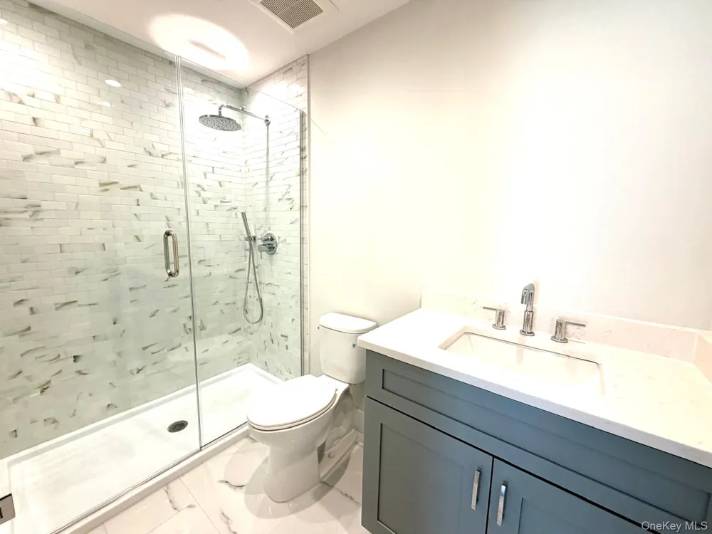 161 Union Avenue #5 Lynbrook, NY 11563