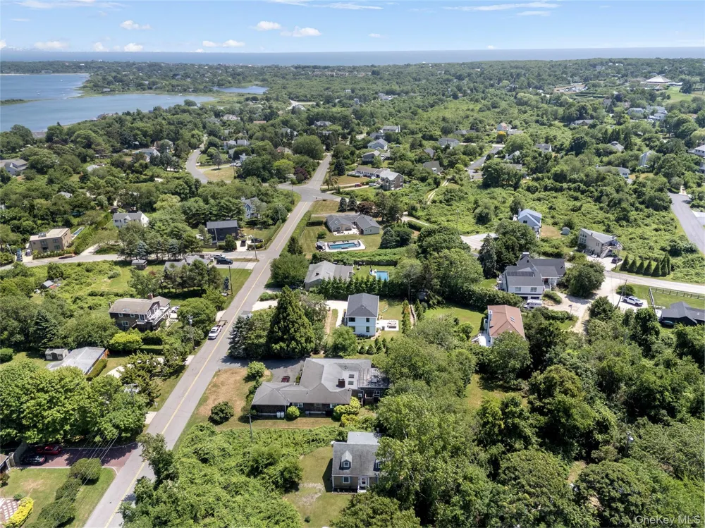 166 Greenwich Street Montauk, NY 11954
