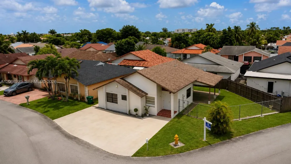 764 SW 99th Ct Cir Miami, FL 33174