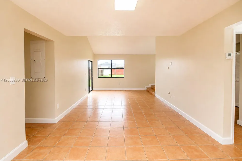 764 SW 99th Ct Cir Miami, FL 33174