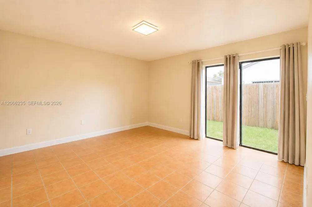 764 SW 99th Ct Cir Miami, FL 33174