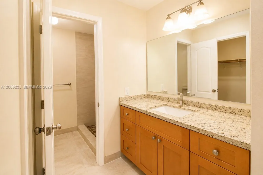 764 SW 99th Ct Cir Miami, FL 33174