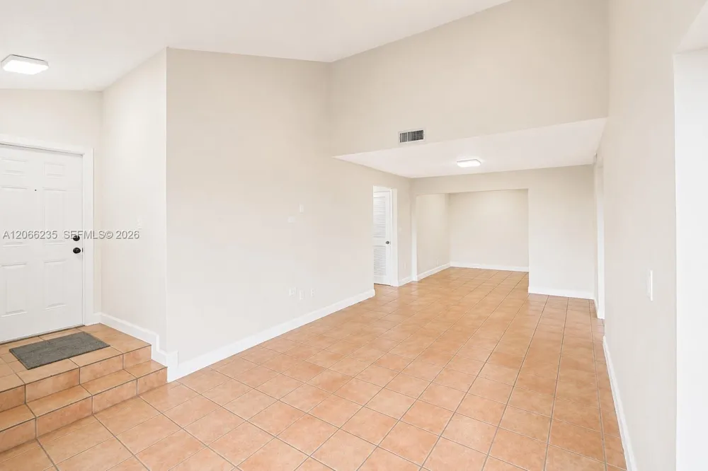 764 SW 99th Ct Cir Miami, FL 33174
