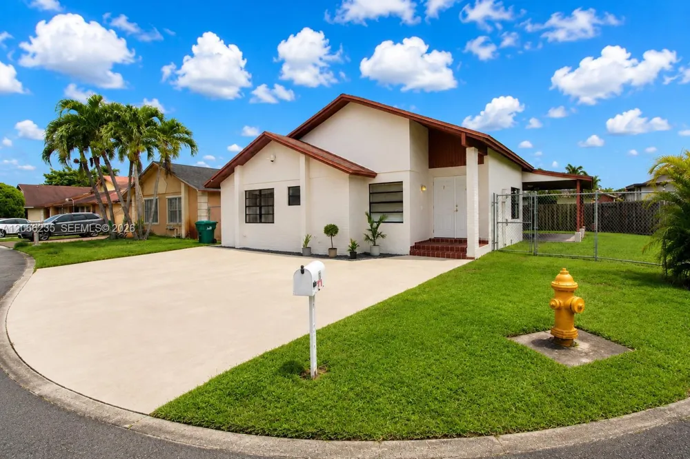 764 SW 99th Ct Cir Miami, FL 33174