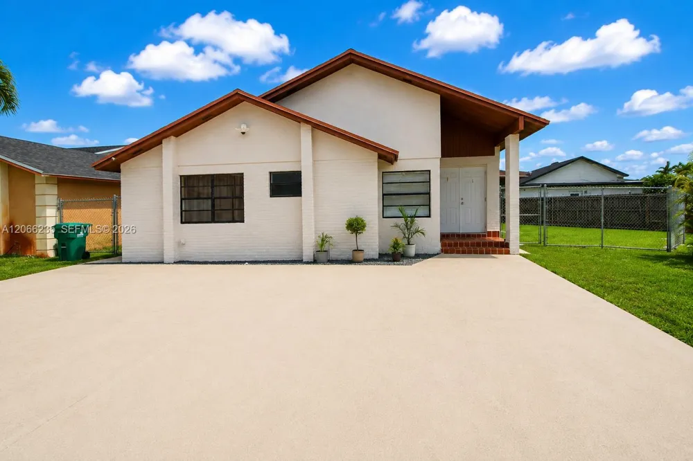 764 SW 99th Ct Cir Miami, FL 33174