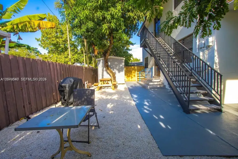 5911 SW 5th Ter #A Miami, FL 33144